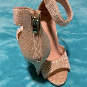 Golden High hill Sandals